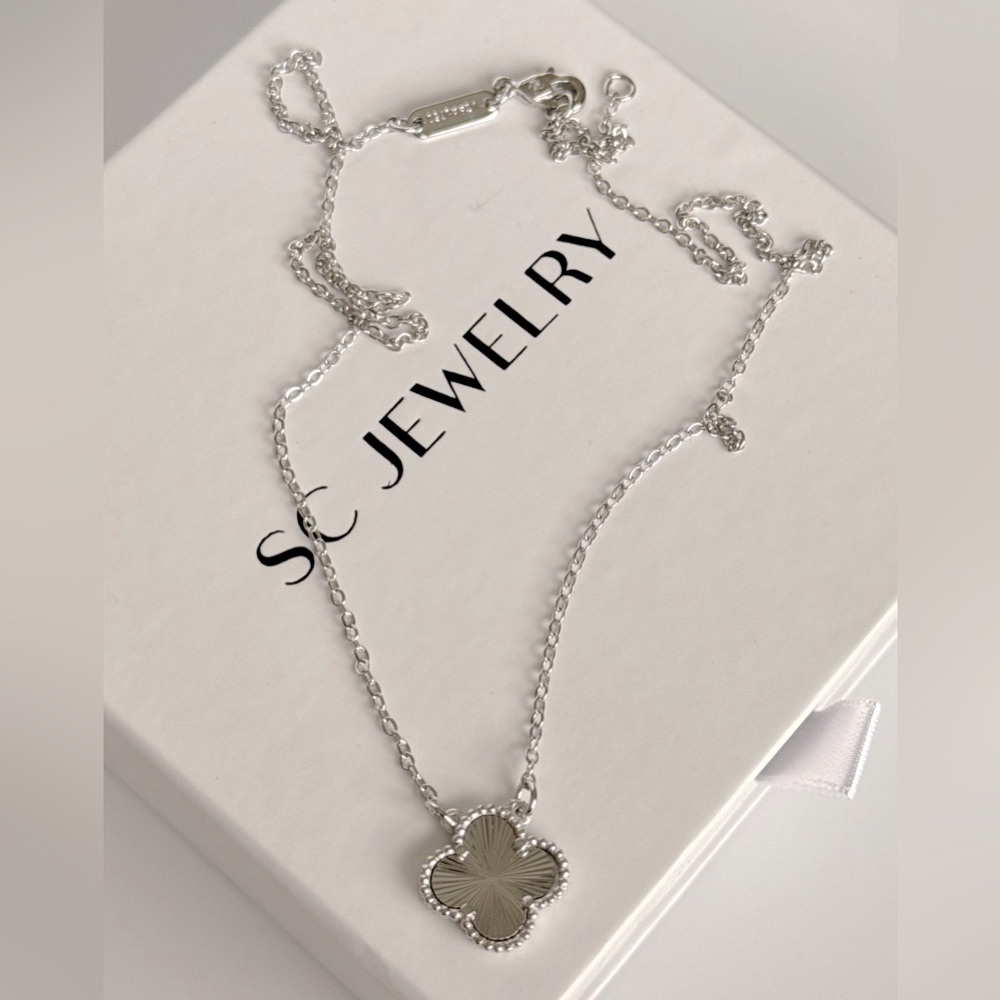 Clover Necklace Silver Tone Double Sided Luxury Jewelry - Picture 4 of 8